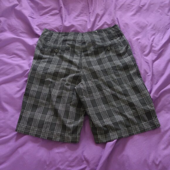 Foot Locker Established in 1974 65% Polyester/35% Rayon Size Plaid 30 Shorts - Picture 6 of 10